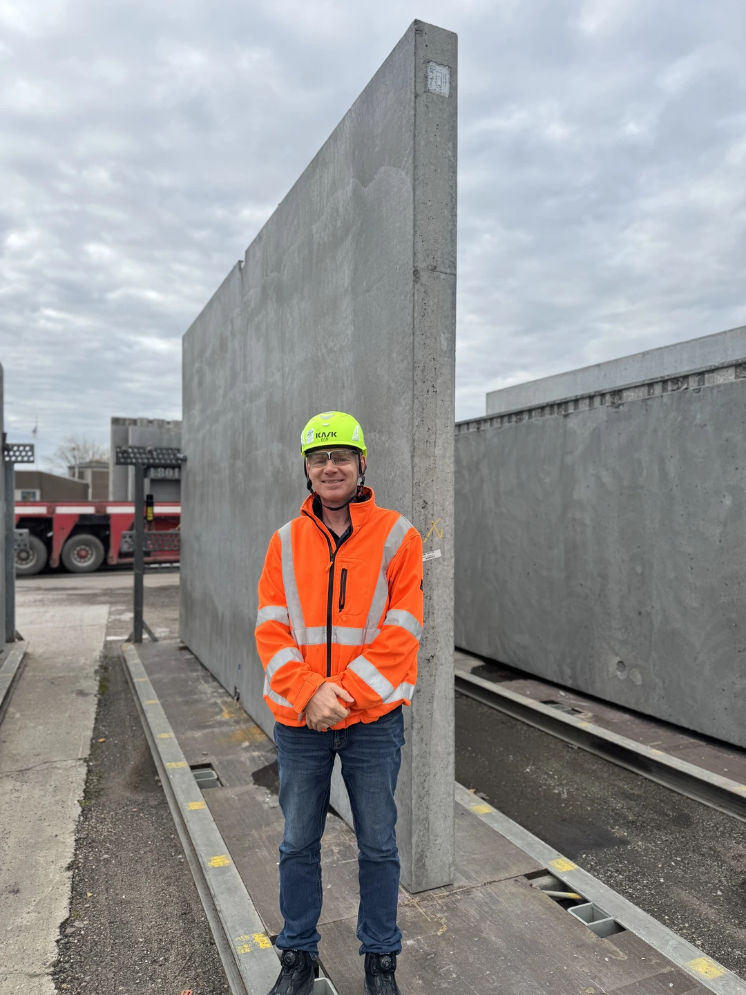 Personel at Spæncom with a wall section